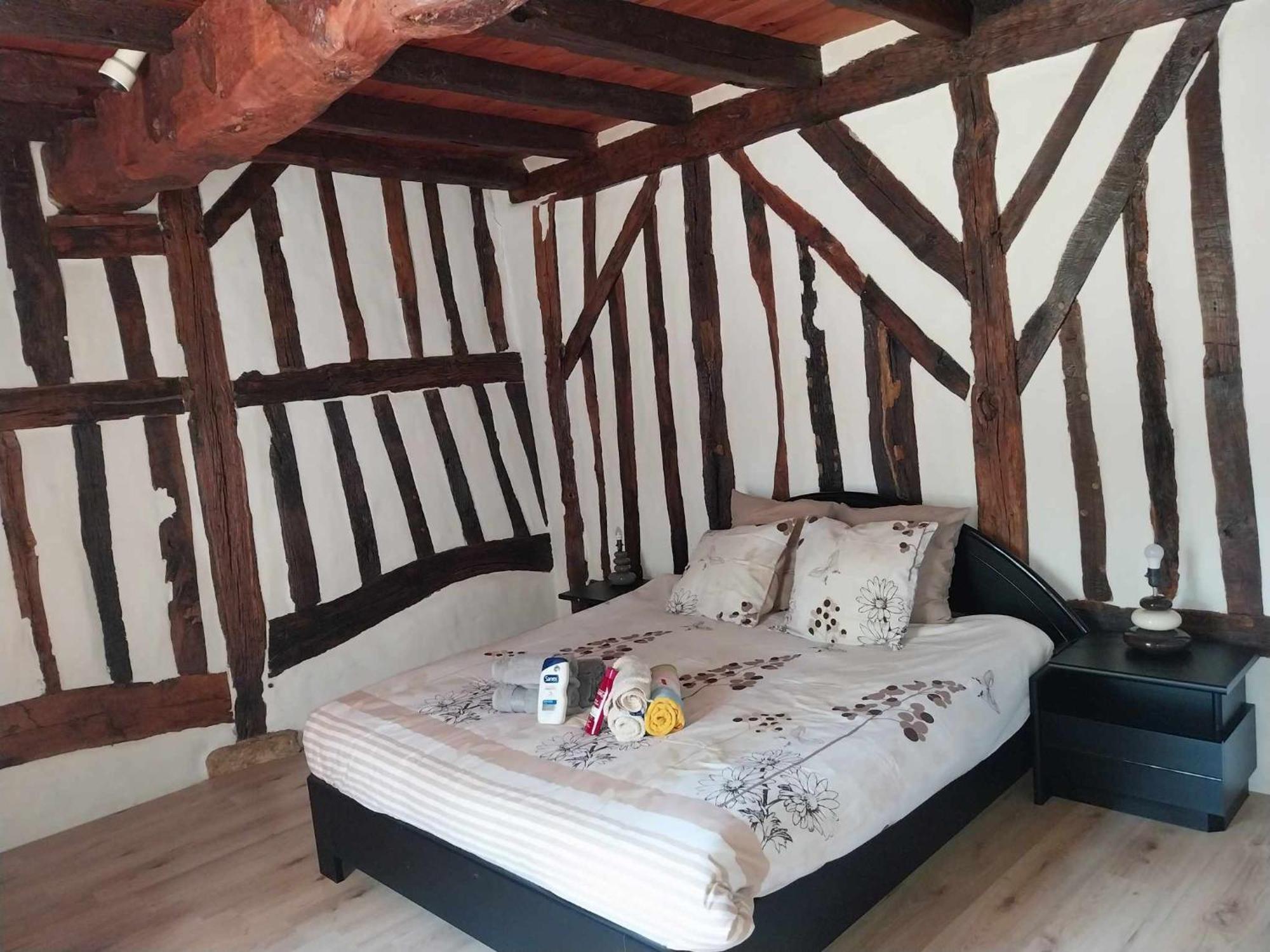 Les Bernus Panzió Monfaucon  Kültér fotó